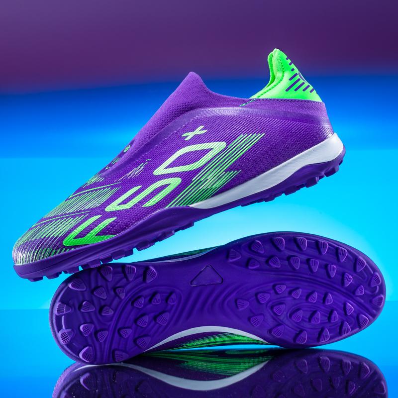 New Men's Soccer Shoes Ultralight Comfortable Adult Futsal Cleats Professional Turf Grass Sport Indoor Non-Slip Football Boots