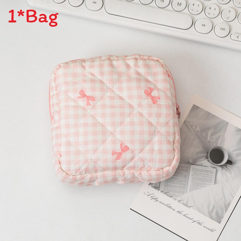 Classic Heart Makeup Bag With Cotton Material Portable Travel Organizer For Daily Use