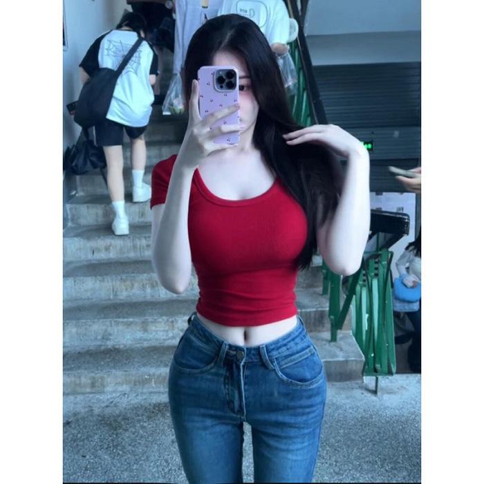 Women's Slim Fit U-Neck Short Sleeve Top - Trendy Low Cut Collarbone Style