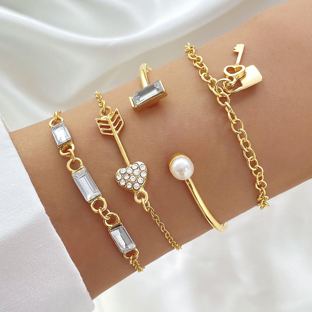 Elegant vintage-style pearl open bracelet4New European and American style key lock metal bracelet set for women
