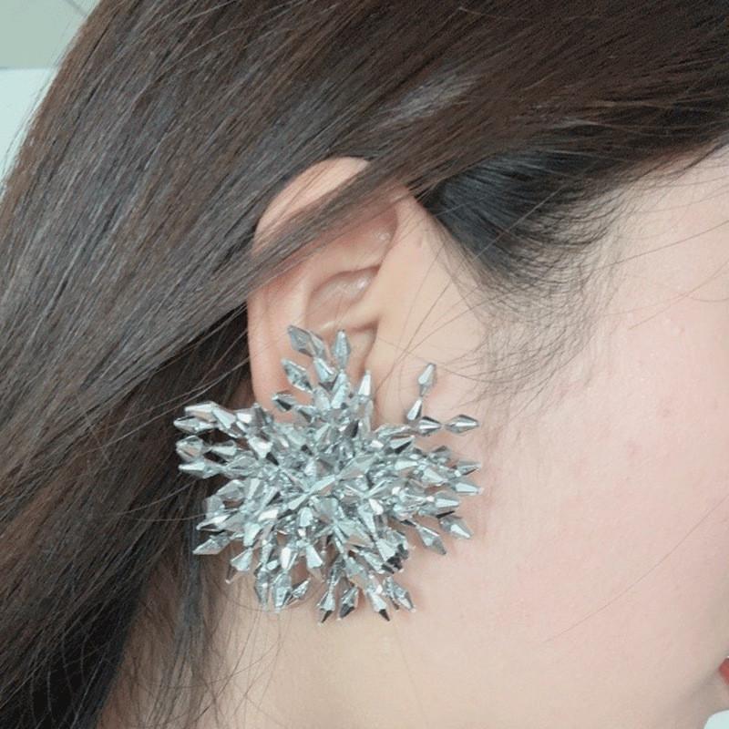 Pinkdudu Vintage Exaggerated Large Flower Fringe Zinc Alloy Earrings Fashion Trendy Gold Plated Stud Earrings Women PD2262