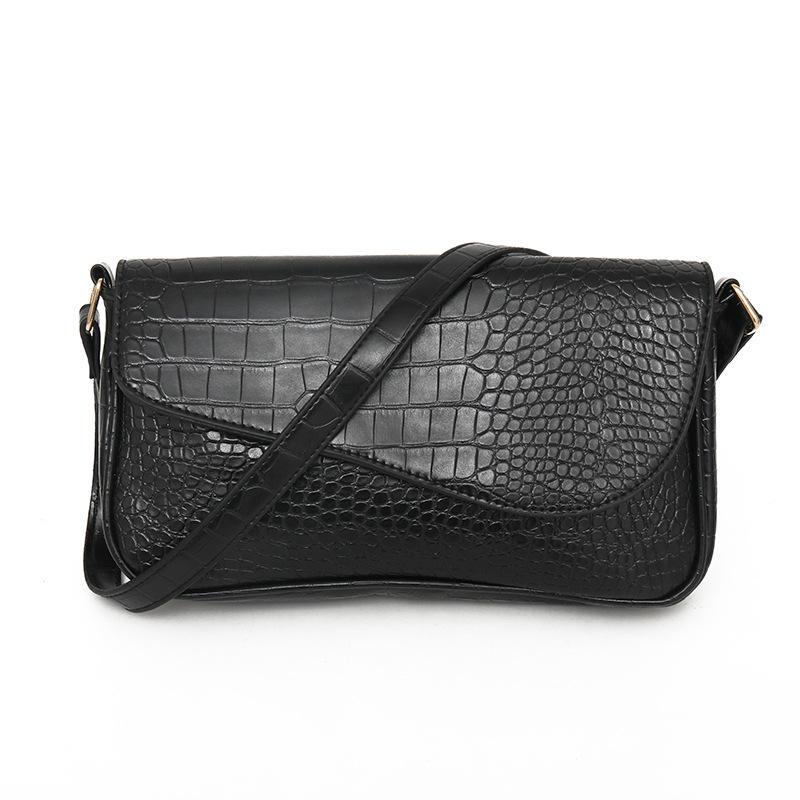 black rectangle crossbody bolsa