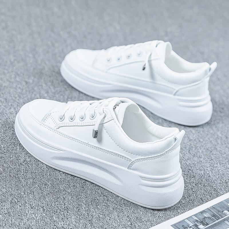 

Маленькие белые туфли на толстой подошве женские лето 2025 новая женская обувь инс уличная съемка трендовая обувь универсальная обувь сетчатые дышащие кеды 40