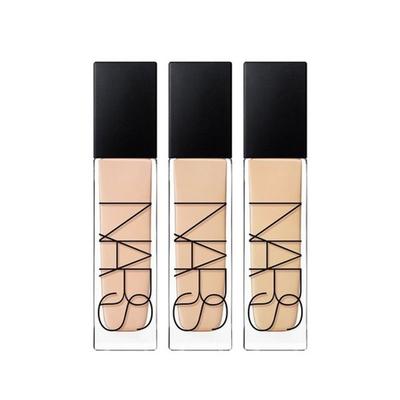 Natürliches strahlendes Longwear Make-up