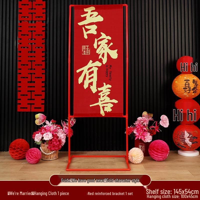 Rustic Outdoor Wedding Decor: Welcome Columns, Aisle Markers, and Courtyard Arrangement