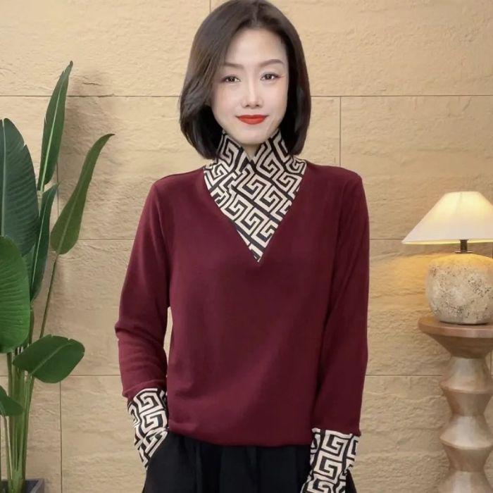 Women's 2024 Winter Patchwork Turtleneck Long-Sleeve T-Shirt: Stylish, Warm, and Versatile.