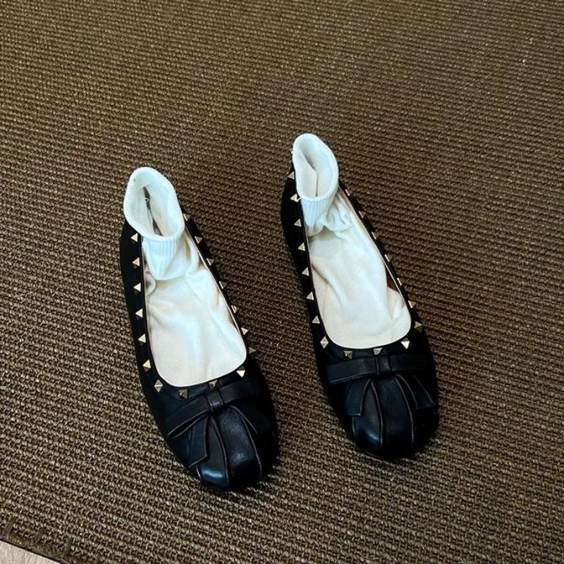 Fashion Vintage Rivet Mary Jane Shoes Women's Autumn New Round Toe Shallow Mouth Metal Buckle Soft Sole Non-slip Wear-resistant Flats