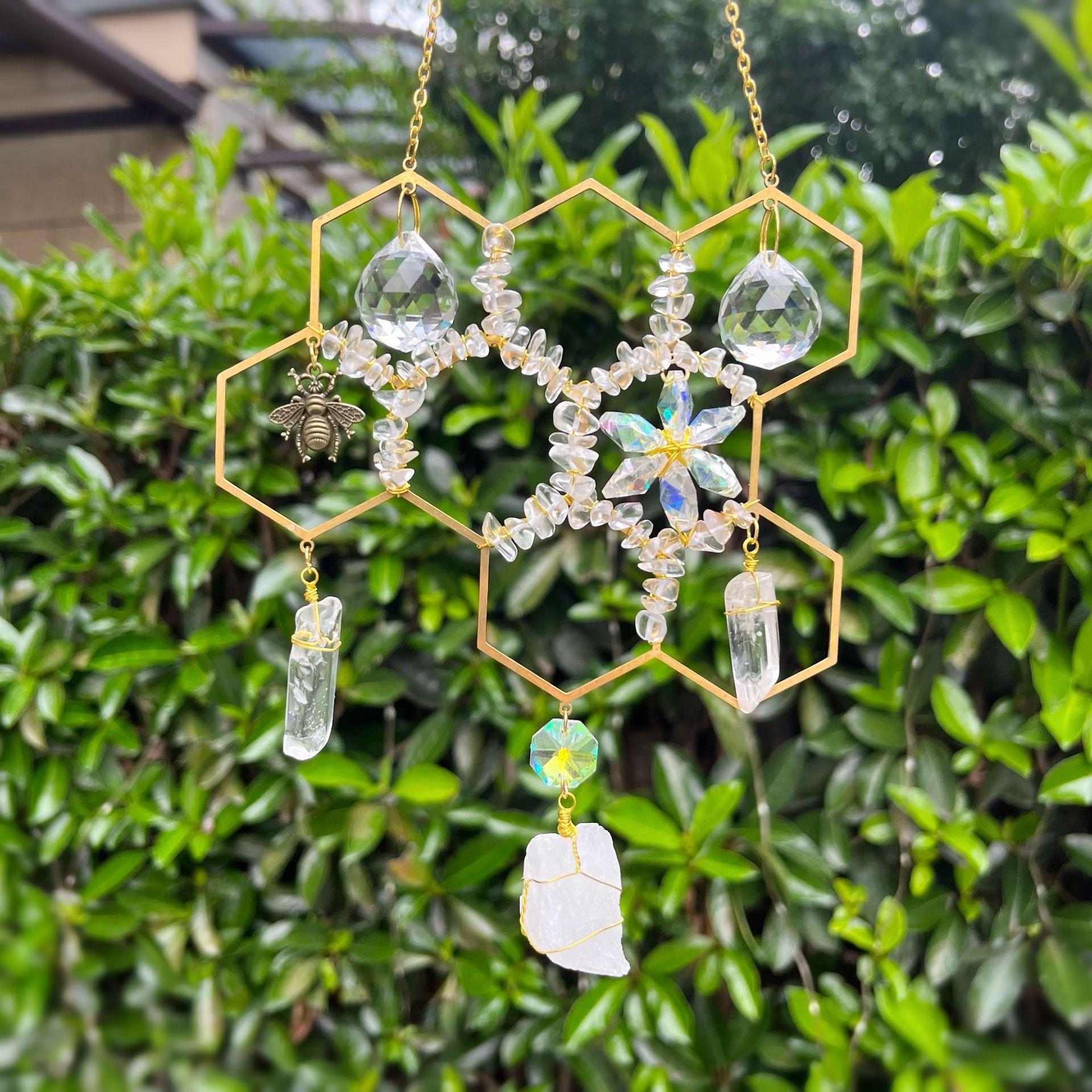 

New Unique Honeycomb Design K9 Suncatcher Window Hanging Decor with Citrine Crystal and Bee Charm for Home and Garden 14x31cm белый