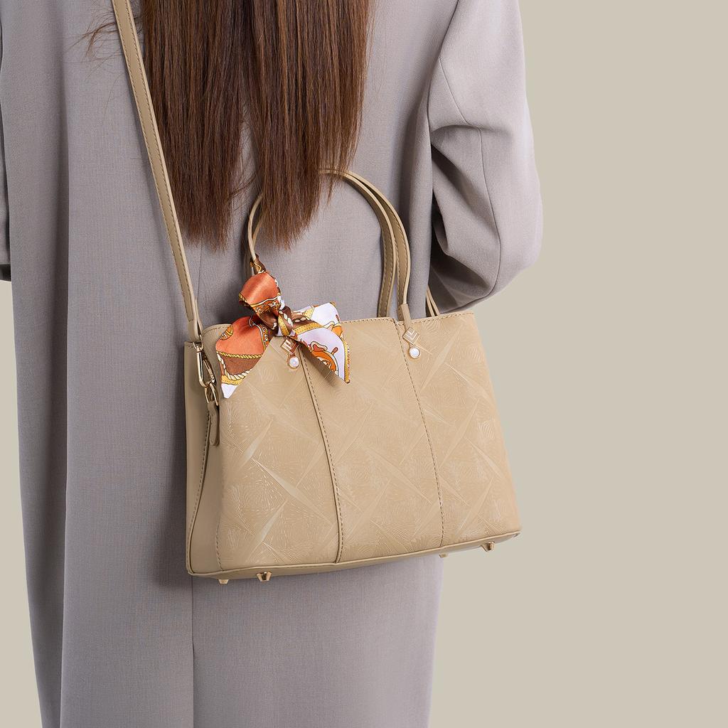 New Chinese Style Embroidered Hand-Held Women'S Bag Niche High-End Sense Large Capacity Shoulder Messenger Tote Bag