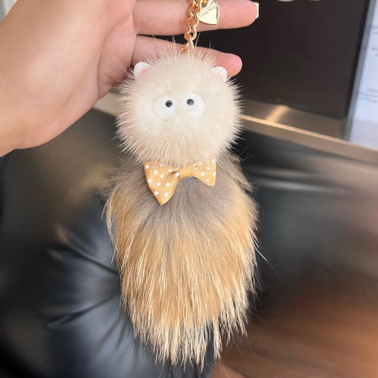 

Cute Real Hair Little Tail Car Keychain Pendant Personalized Creative Mink Hair Pom-pom Bag Pendant Key Chain бежевий