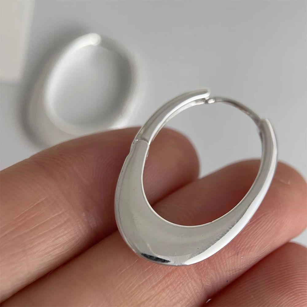Hollow Minimalist Earrings Stylish Sterling Silver Earrings Oval Hoop Earrings  for Women