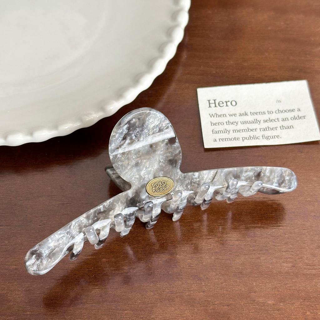 Handmade Acetate Chic Hair Claw Clips For Effortless Updos In Fashionable Colors
