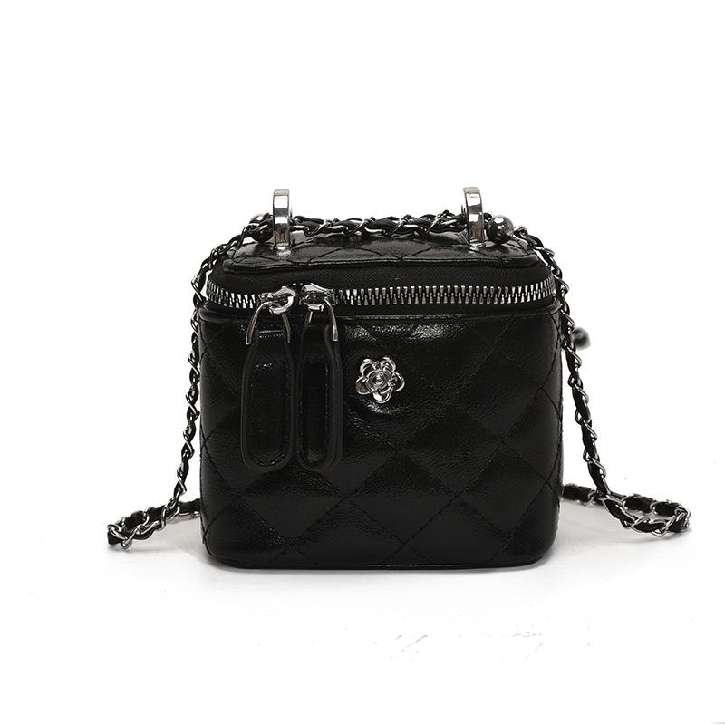 Elegant 2025 Argyle Chain Crossbody Bag for Women - Niche Fragrant Style, Compact Shoulder Design