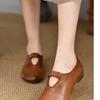 Retro handmade mother shoes flat heel soft sole 2025 spring and summer new round head shallow mouth single shoes soft leather versatile women's shoes