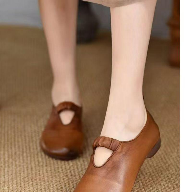 Retro Handmade Mother Shoes Flat Heel Soft Sole 2025 Spring and Summer New Round Head Shallow Mouth Single Shoes Soft Leather Versatile Women's Shoes