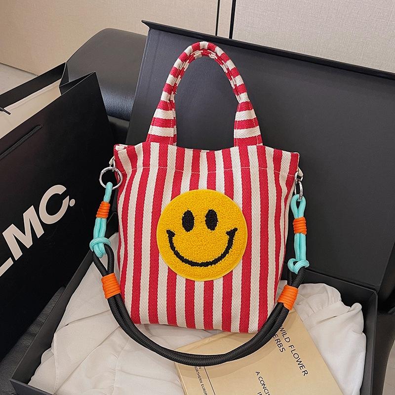 Casual Simple Texture Trendy Fashion Bucket Bag 2025 Summer New Foreign Style Women's Personalized Shoulder Messenger Bag