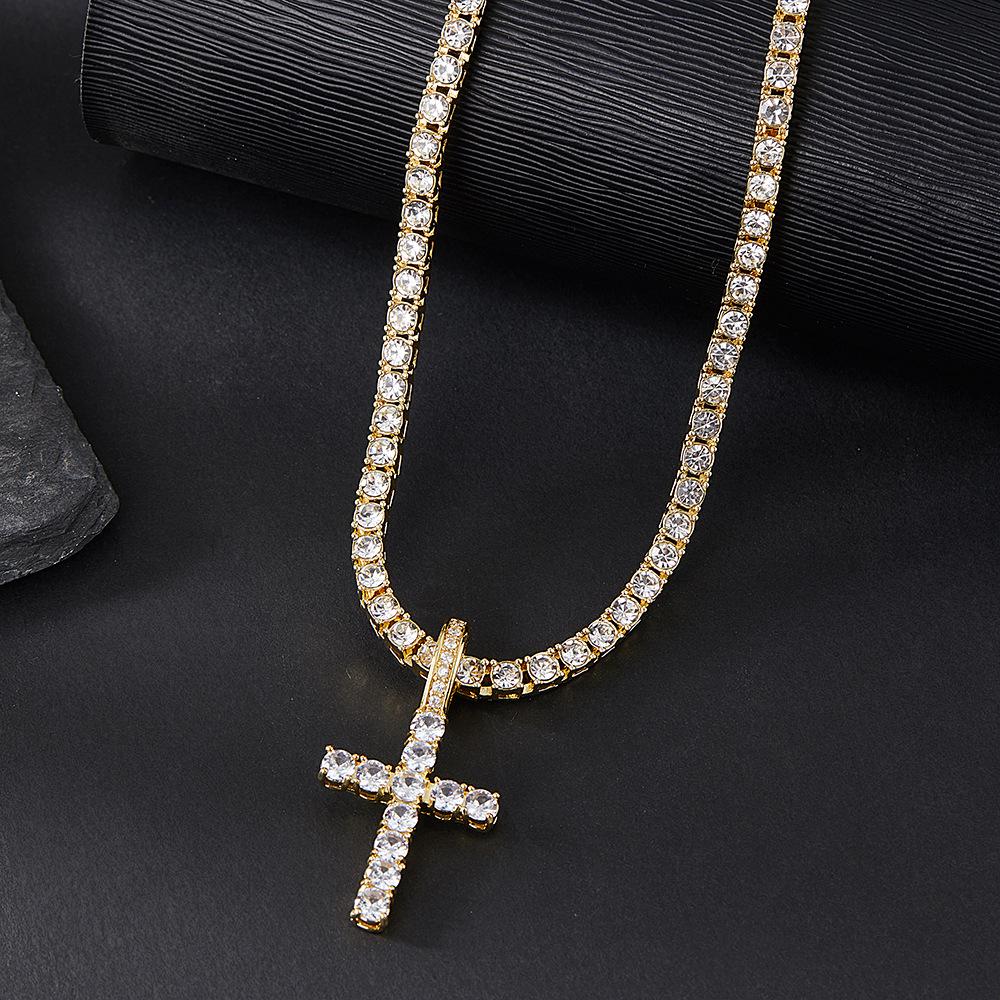 High-End European & American Zircon Cross Necklace for Women—Versatile, Non-Fading, Fashionable