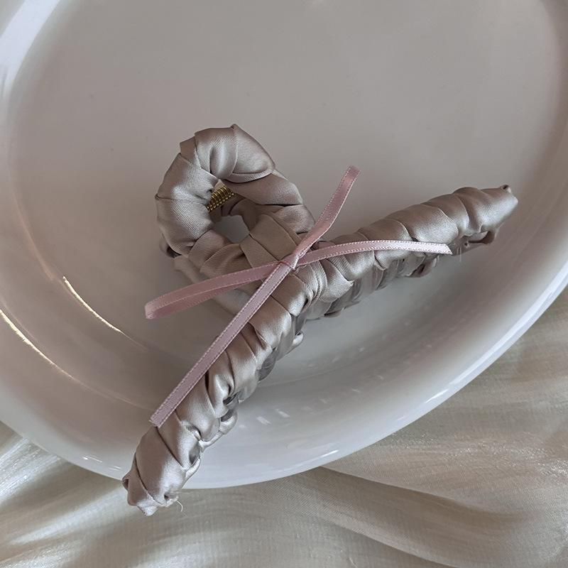 

Новое поступление Стильный зажим для волос с лентой и зубцами акулы Большой размер Заколка для волос Женский модный аксессуар для волос, обернутый тканью