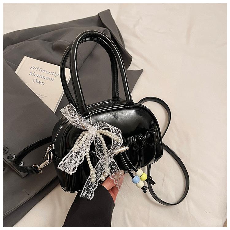 Niche Pleated Portable Bowling Bag Women's New Trendy Spring Fashion Pillow Bag Messenger Bag Trendy