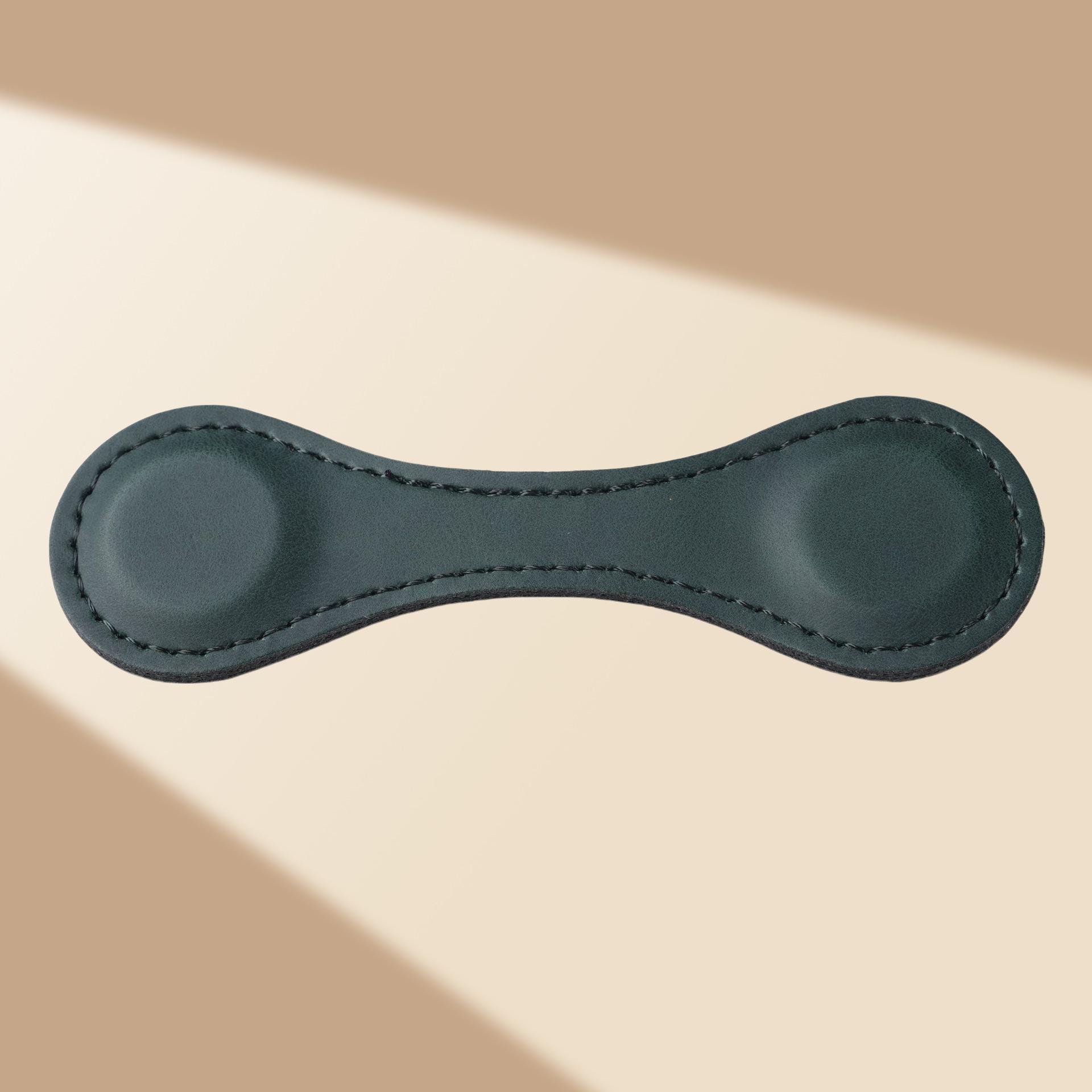 

Magnetic Leather Bookmark & Money Clip - Multifunctional Gift for Students 3CM x 10CM темно-зелений колір