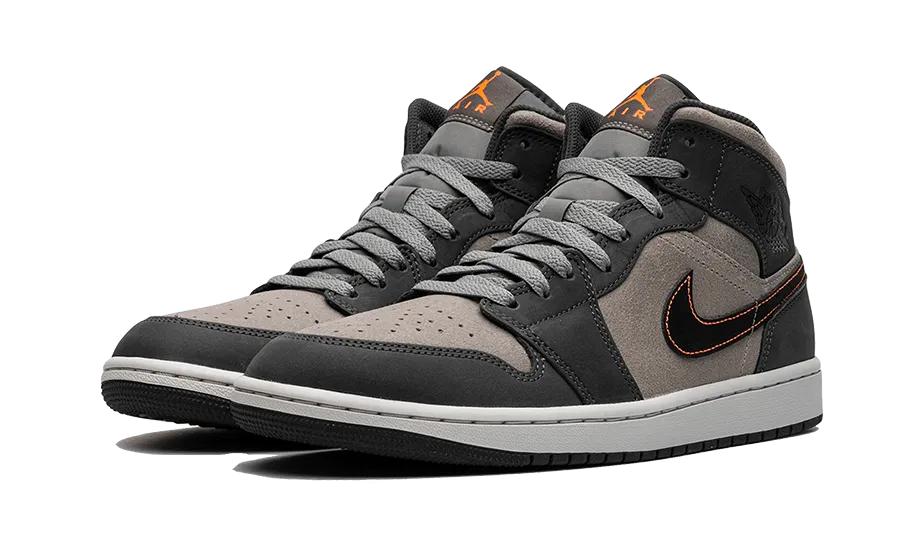 Air Jordan 1 Mid SE Night