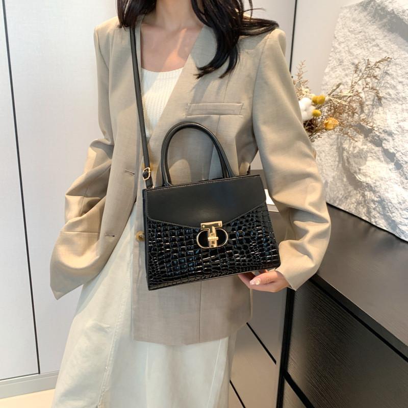 Stylish Vintage Shoulder Bag With Unique Design For Casual Everyday Use In Black White Pink Brown Green Red