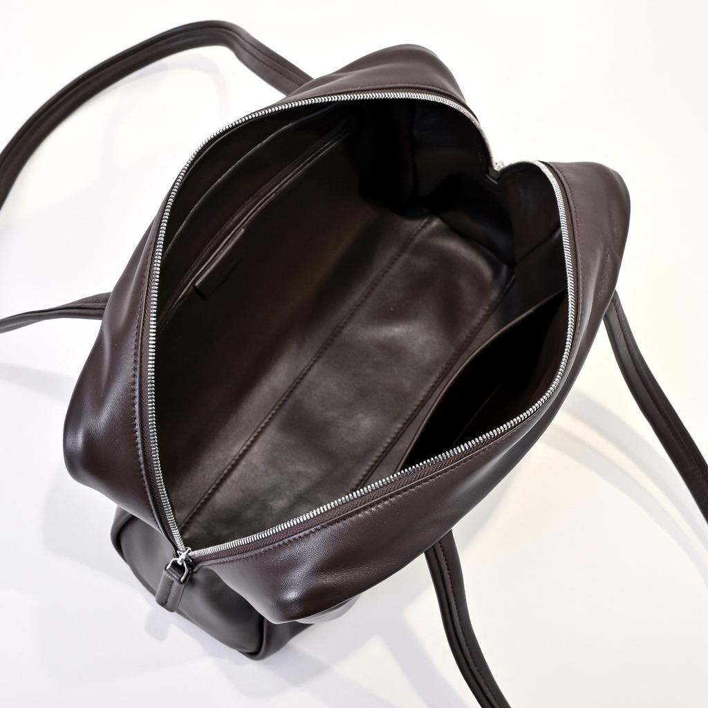 2025 new RO * W niche design minimalist first layer sheepskin single shoulder underarm bowling bag premium commuter bag