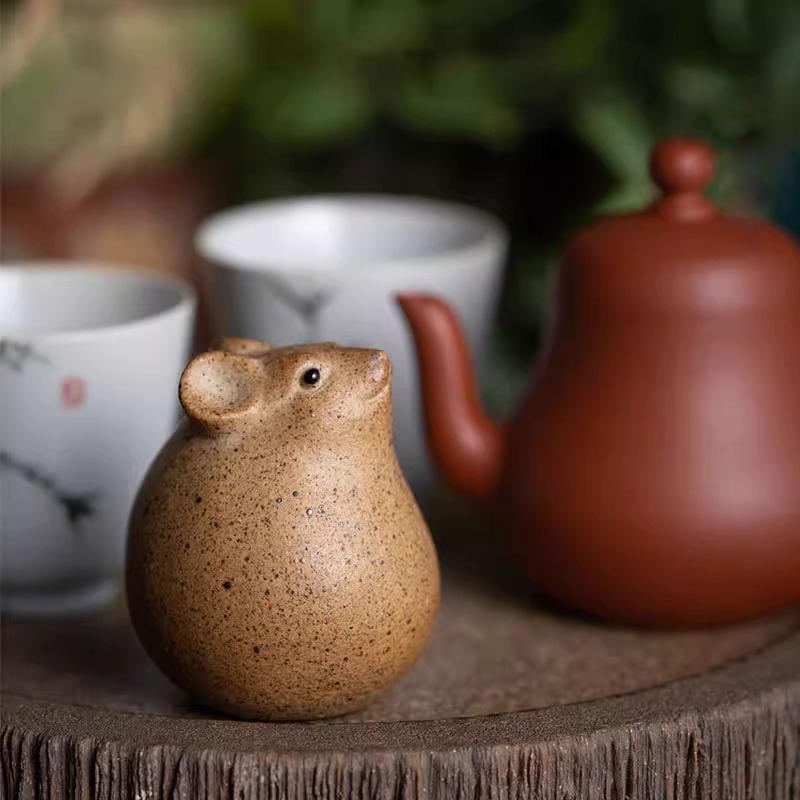Handmade Coarse Pottery Mouse Tea Pet Cute Animal Figurine Modern Gongfu Tea Accessory for Home Decor