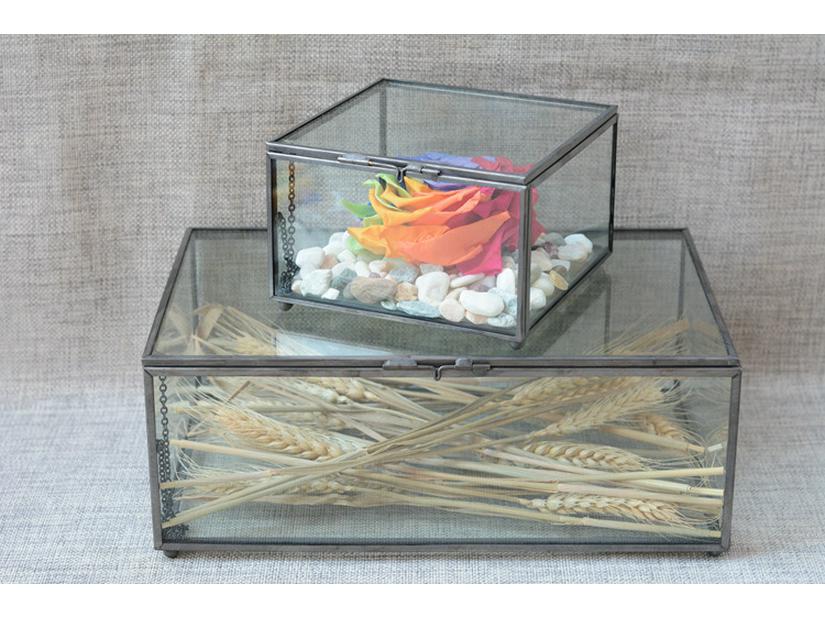 Elegant European Glass Jewelry and Cosmetics Organizer with Flip Lid