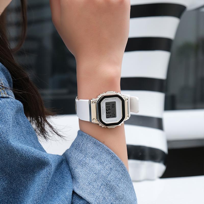 Casio all-metal series - square dial digital display WOMEN metal elements white small square fashion simple shockproof waterproof GM-S5600G-7PR