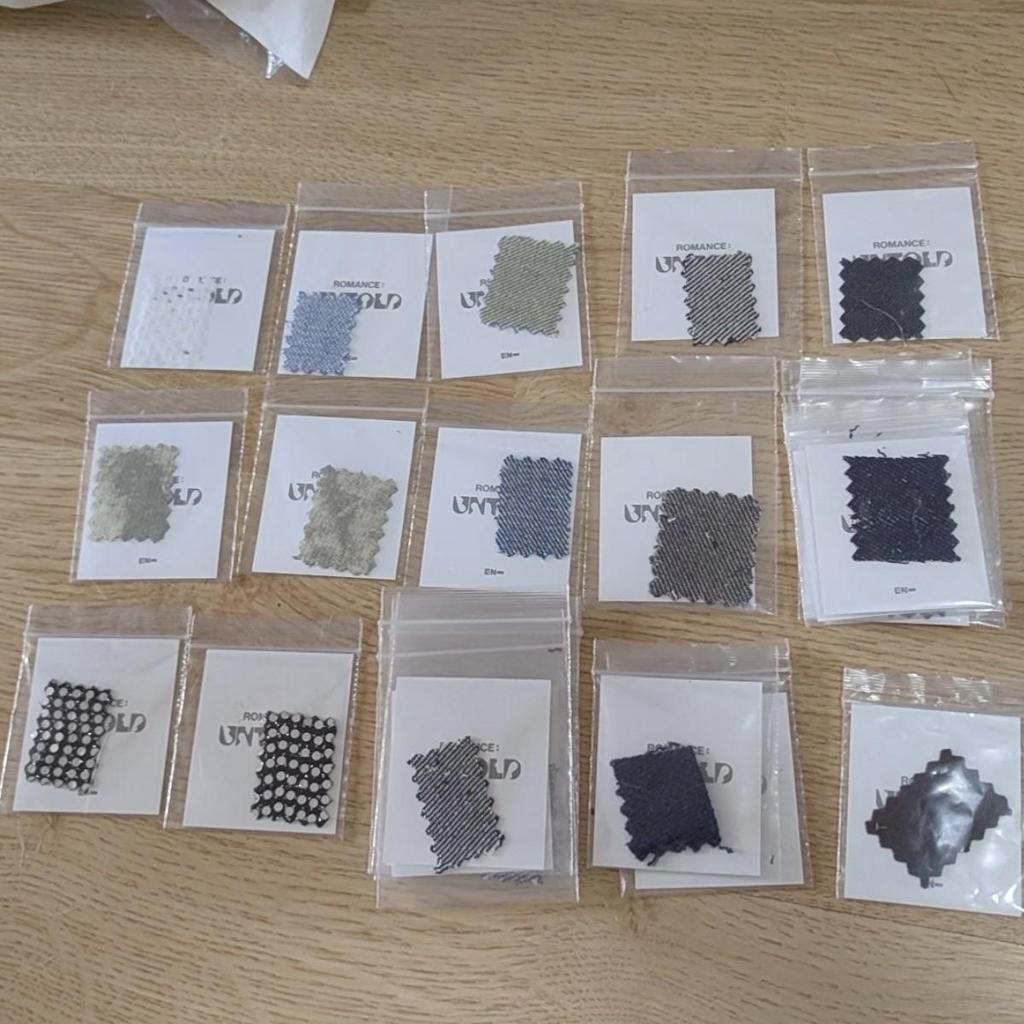 Stoffstück, getragen von ENHYPEN, von UNTOLD