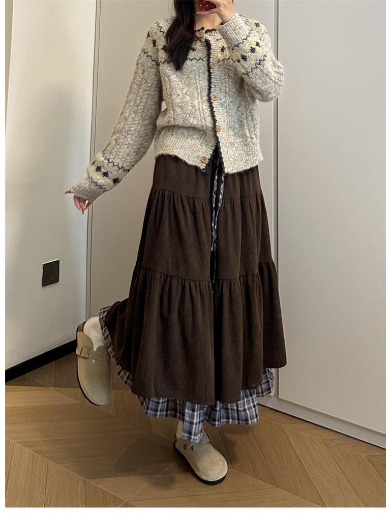 

2026 Korean Style Pleated High Waist A-Line Midi Skirt for Women - Trendy and Versatile Spring/Autumn Fashion. S