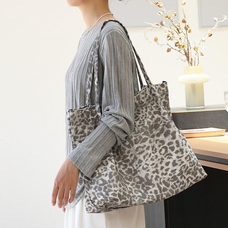 Korean Version of Casual Literary Tote Bag Ins Fashion Contrasting Color Handbag Retro Leopard Print Shoulder Women's Bag