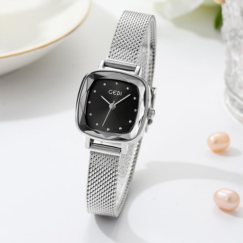 Niche Retro Fashion Square Small Dial Student Temperament Simple Watch Female Style Quartz Watch