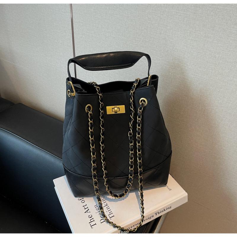 Summer New Diamond Chain Shoulder Bag Niche Design Large Capacity Flow Bucket Bag Versatile Bag