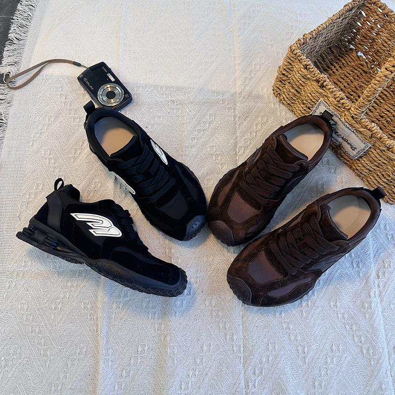 The first layer of cowhide German training shoes women's autumn new flat-bottomed sports Forrest Gump shoes casual retro little white shoes versati