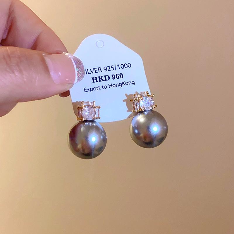 Zircon pearl simple earrings simple versatile retro Internet celebrity earrings fashion design earrings