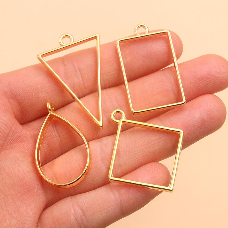 16 Styles Gold-Tone Alloy Jewelry Pendants: Moon, Round, Heart, Charms, and Hollow Frames