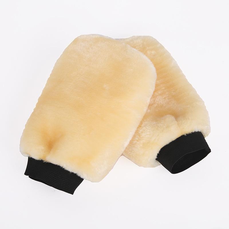 Plush Wool Car Wash Gloves: Non-Damaging Foam Bear Paw Cleaning Tool for Cars
