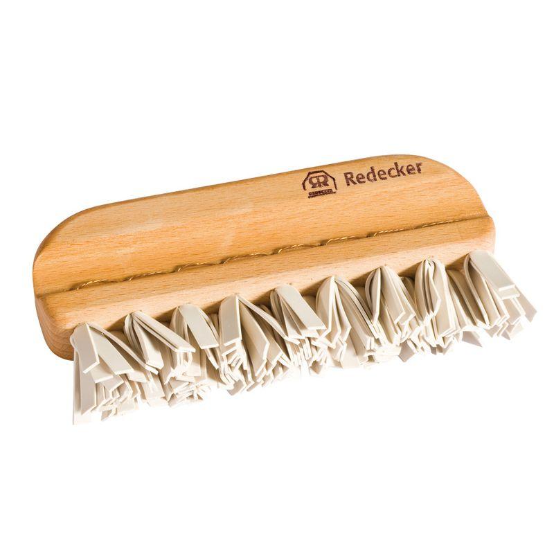 

1 Redeker dust brush (13.5X7cm)
