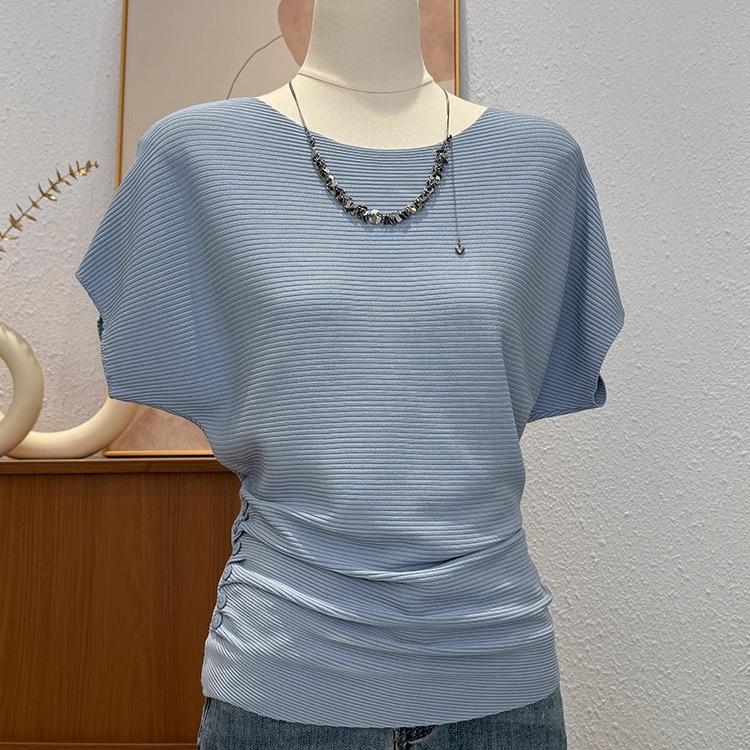 A High-end One-shoulder Short-sleeved Knitted Top for Women In Summer, with A Slanted Neck, Off-the-shoulder, Cinched Waist and Slimming Design