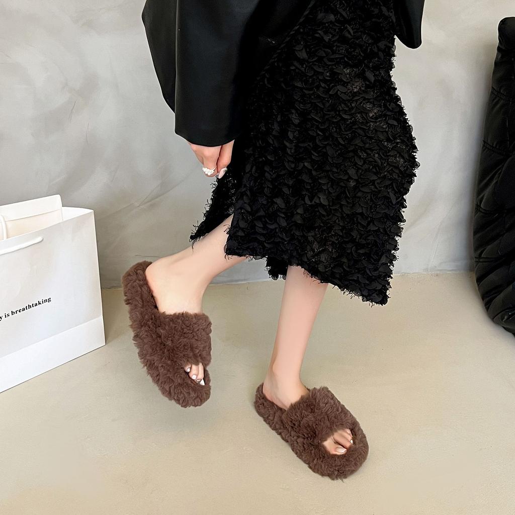 2025 Autumn Wool Slippers Women's Daily Adult Slippers Korean Version Student Flat Heel Beach Shoes Outer Slippers