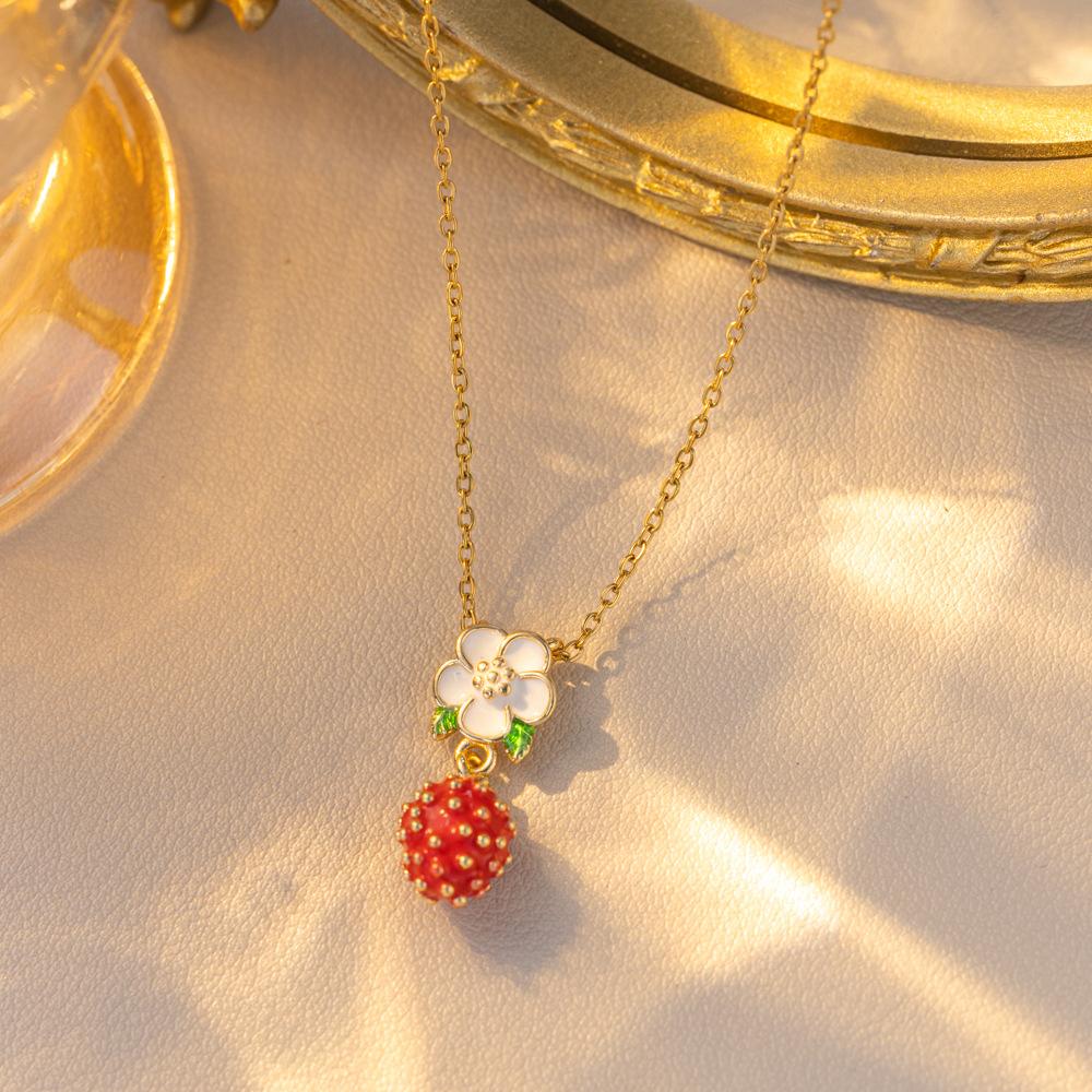 Women Girls Sweet Cute Strawberry Series Pendant Necklace Stainless Steel Chain Lovely Strawberry Fruit Jewelry Accessories Gift