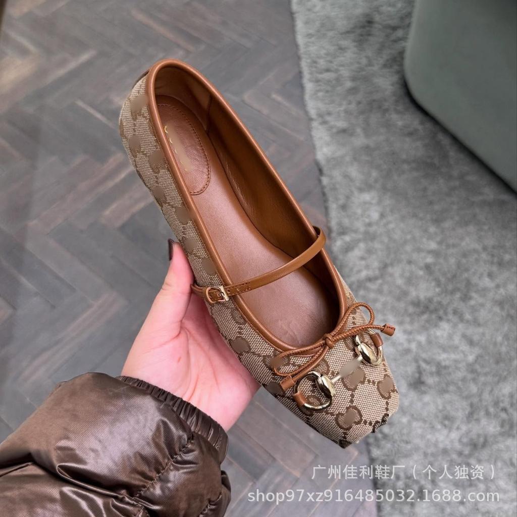 Schuhe quadratische Spitze Strass Pferde-Schnalle Schleife vielseitig flache Sohle Schuhe Buchstabendruck Freizeitschuhe