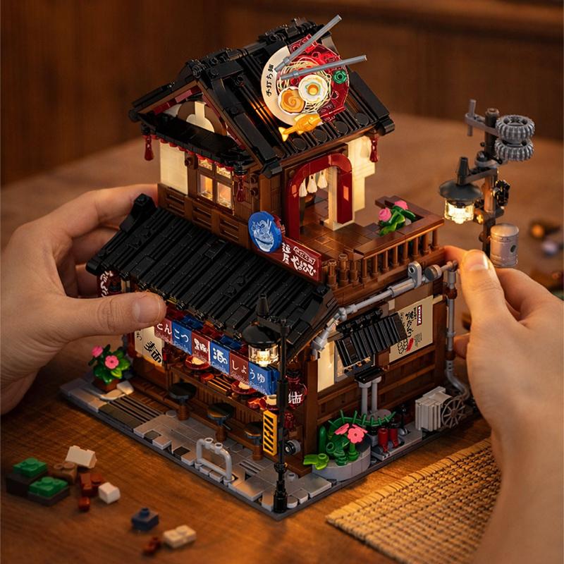 City Japanese Ramen Shop Street View Building Blocks Lamian Noodles Restaurant Architecture Lights Bricks Decoration Toys Gift