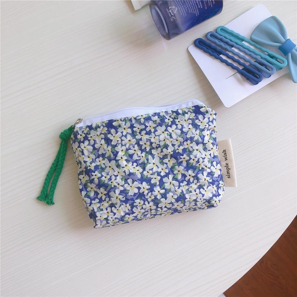Girl Flower Printed Cosmetic Bag Women Lipstick Make Up Bags Cute Zipper Small Napkin Sanitary Pad Towel Pouches Cosmetic Storage Bag