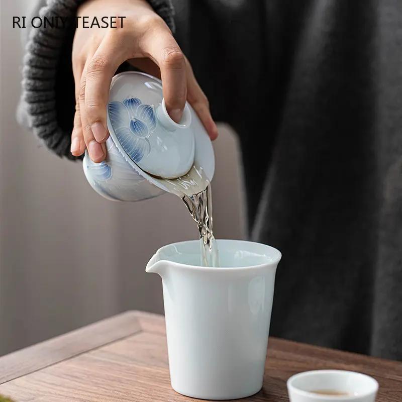 140ml Chinese Hand-painted Lotus Flower Ceramic Tea Tureen Teacup Portable Gaiwan Set Handmade Porcelain Tea Bowl Home Tea Set