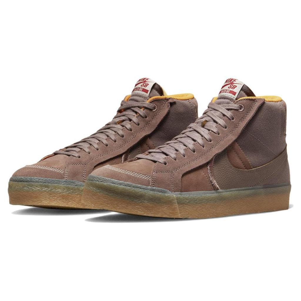 Nike Zoom Blazer Mid Premium Plus SB Marrone Gomma Scarpe da Ginnastica Unisex Prugna-Eclissi Kumquat Gomma-Giallo DV5468-200
