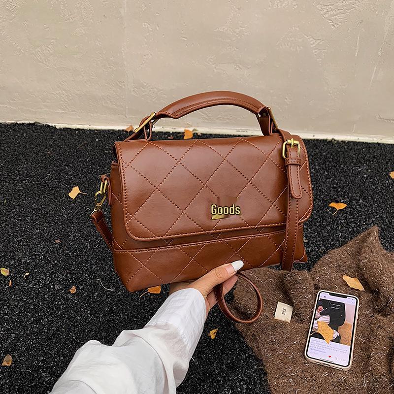 2025 Autumn Women's Frosted Diamond Pattern Chain Tote Shoulder Bag