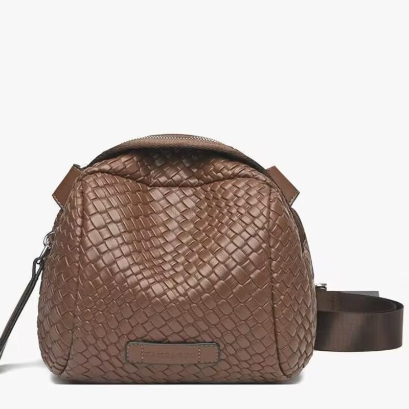 

Popular fashion versatile light luxury women s shoulder oblique span casual simple black small bag shell bag коричневий